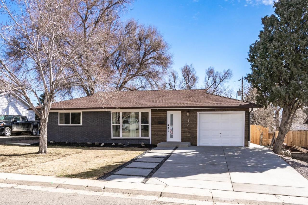 @ Marbella Lane - Neat And Modern Home In Arvada Exterior photo