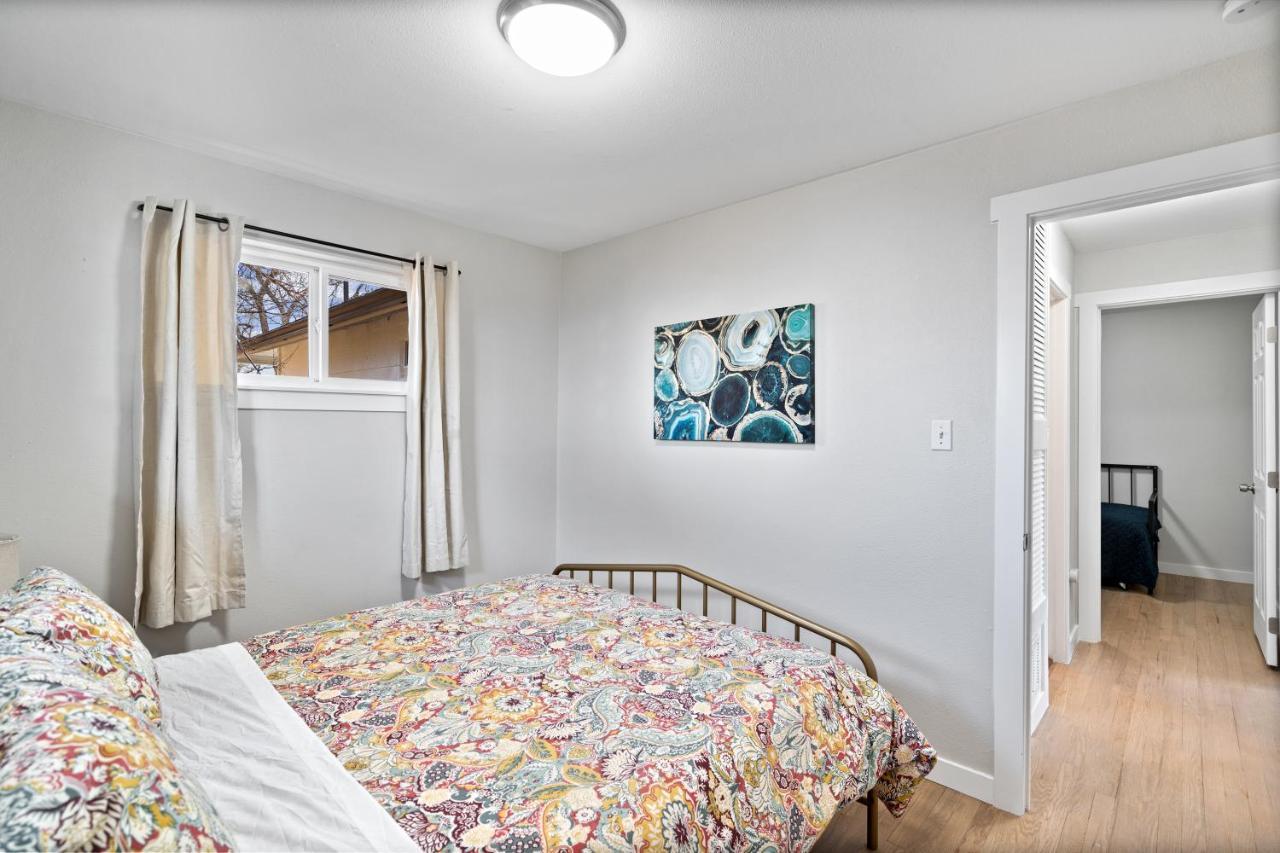 @ Marbella Lane - Neat And Modern Home In Arvada Exterior photo